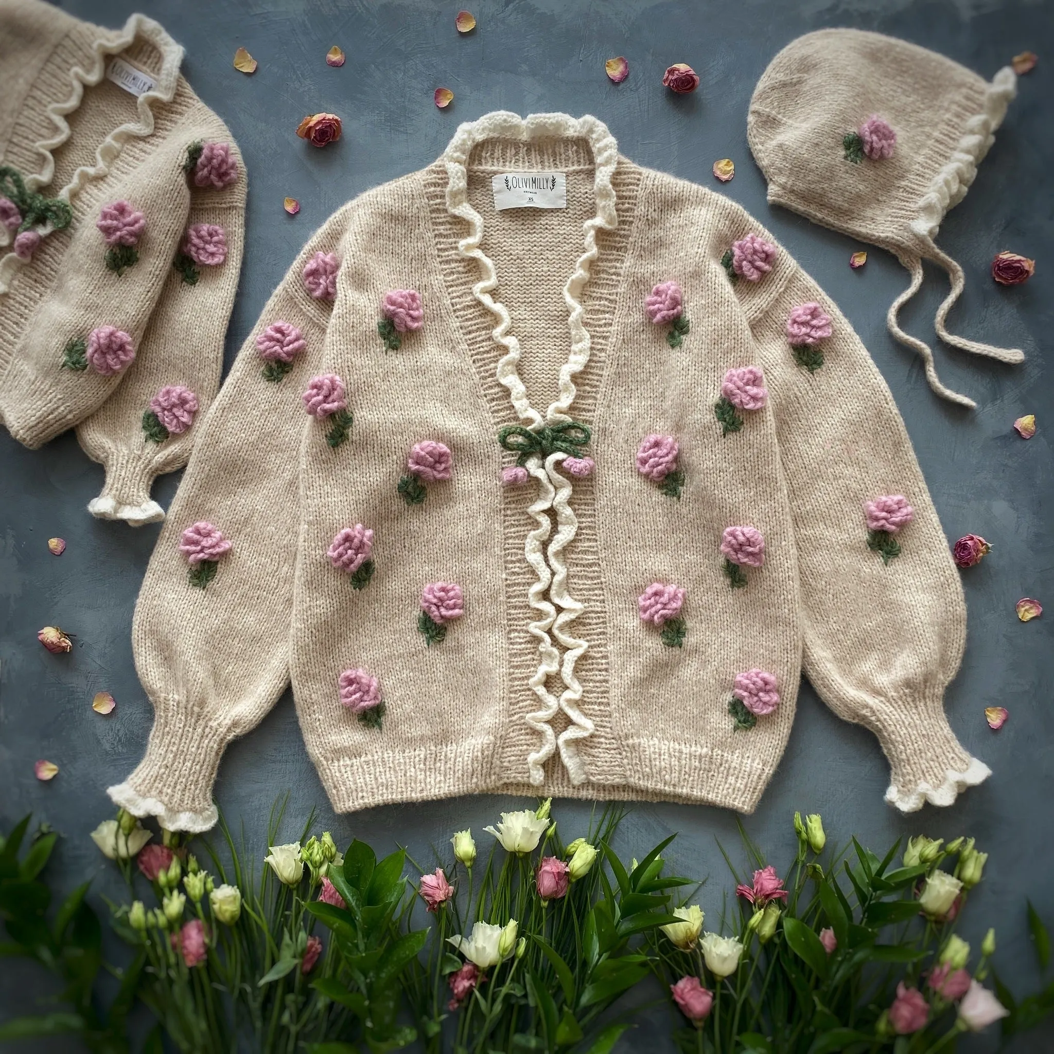 Adult Roses cardigan | Wheat
