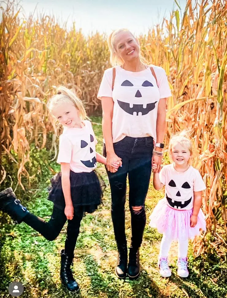 Brokedown Clothing Women's Jack O Lantern Tee - Seashell