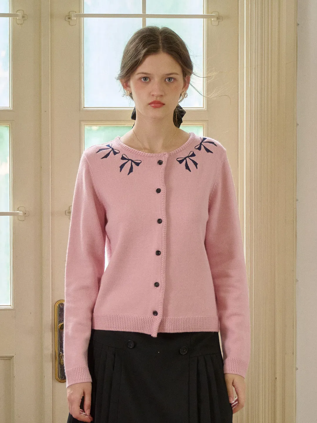 【Final Sale】Nyx Round Neck Contrasting Embroidery Bow Cardigan