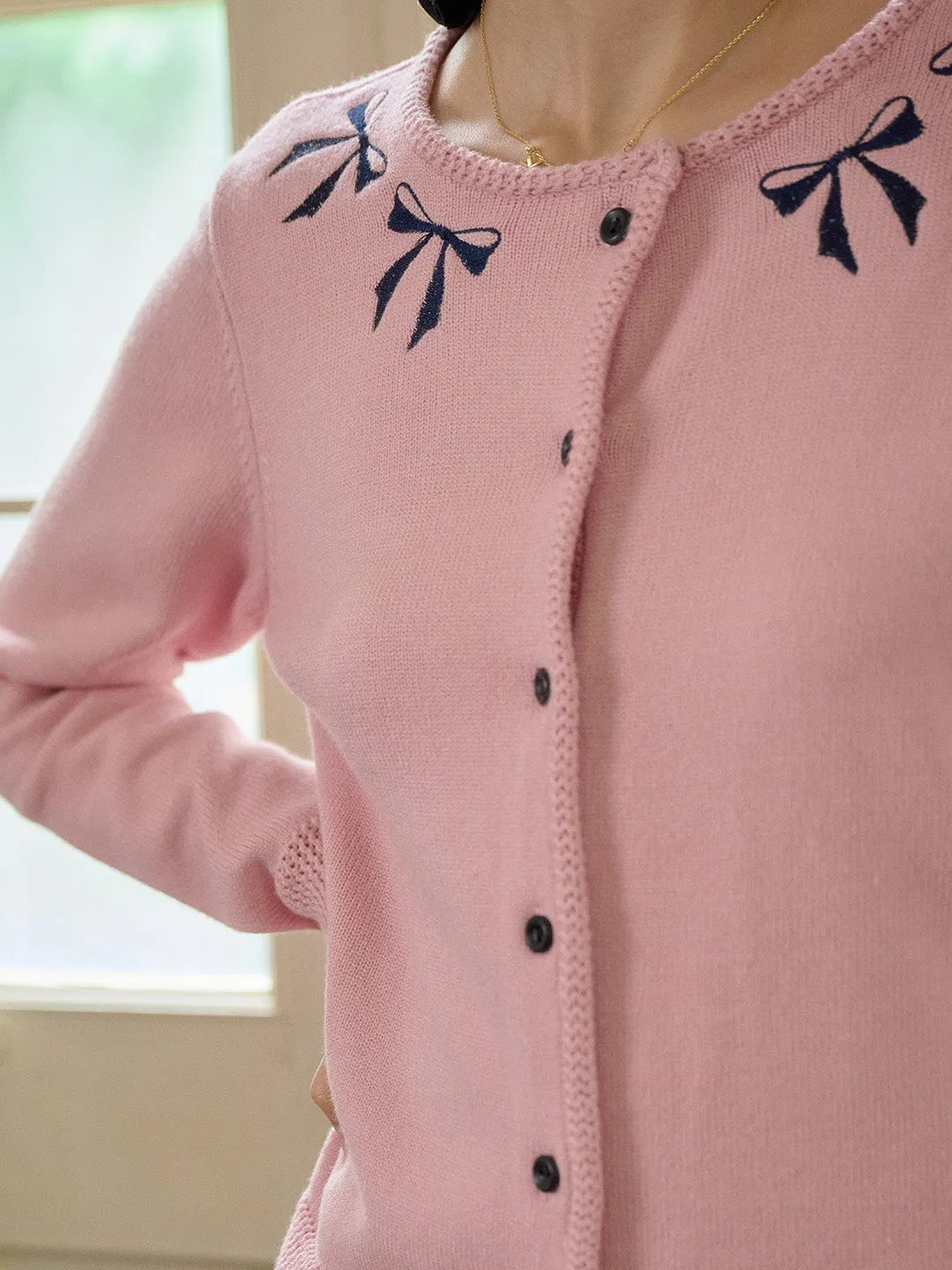 【Final Sale】Nyx Round Neck Contrasting Embroidery Bow Cardigan