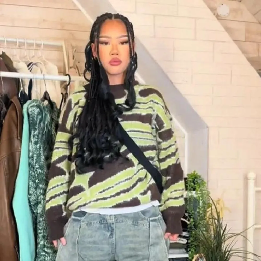 High Street lines Star Sweater