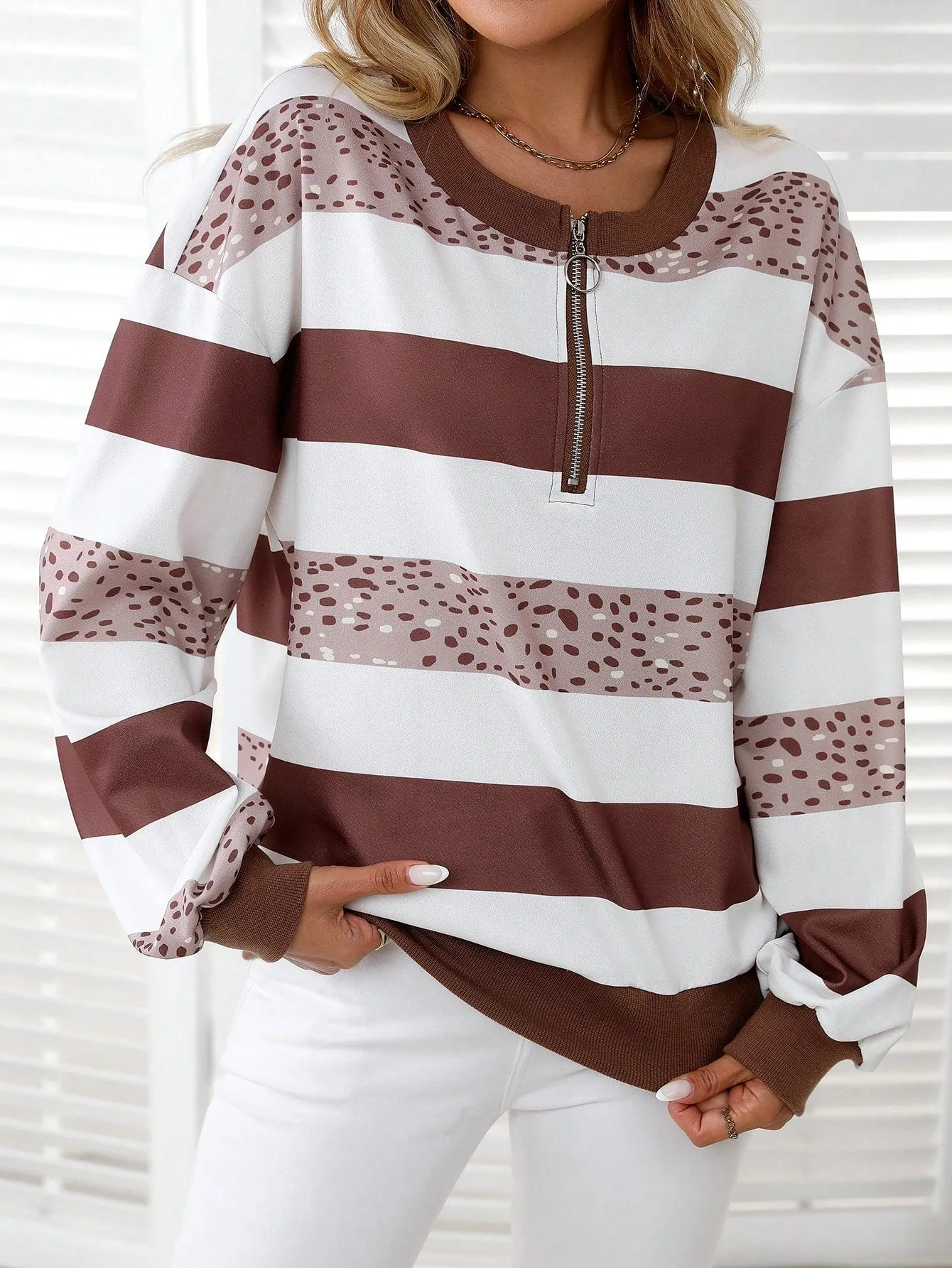 LUNE Striped Pattern Loose Lightweight Sweatshirt