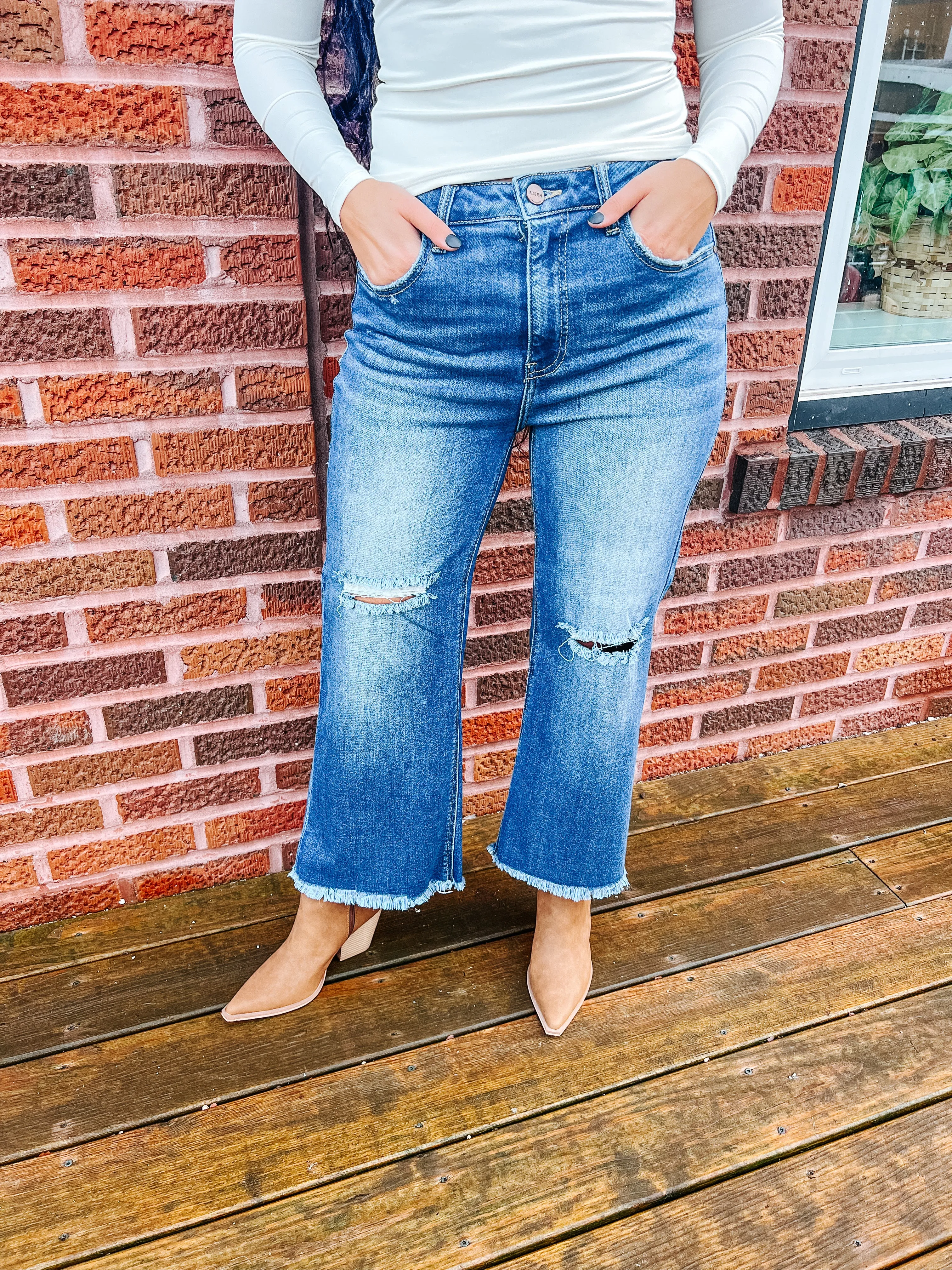 Owen- High Rise Frayed Ankle Wide Jeans