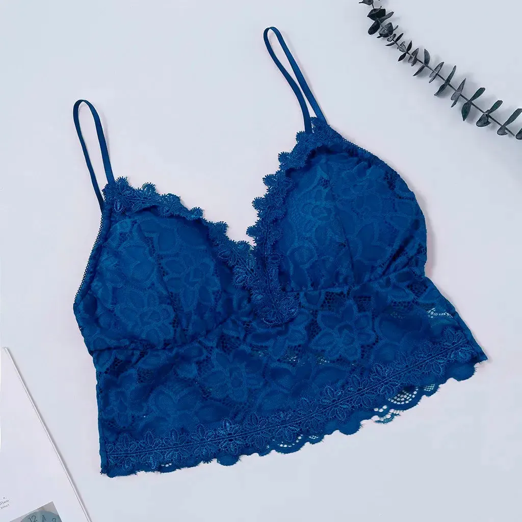 Plus size lace V-neck tank top for women with built-in wireless bra, breathable camisole for everyday wear