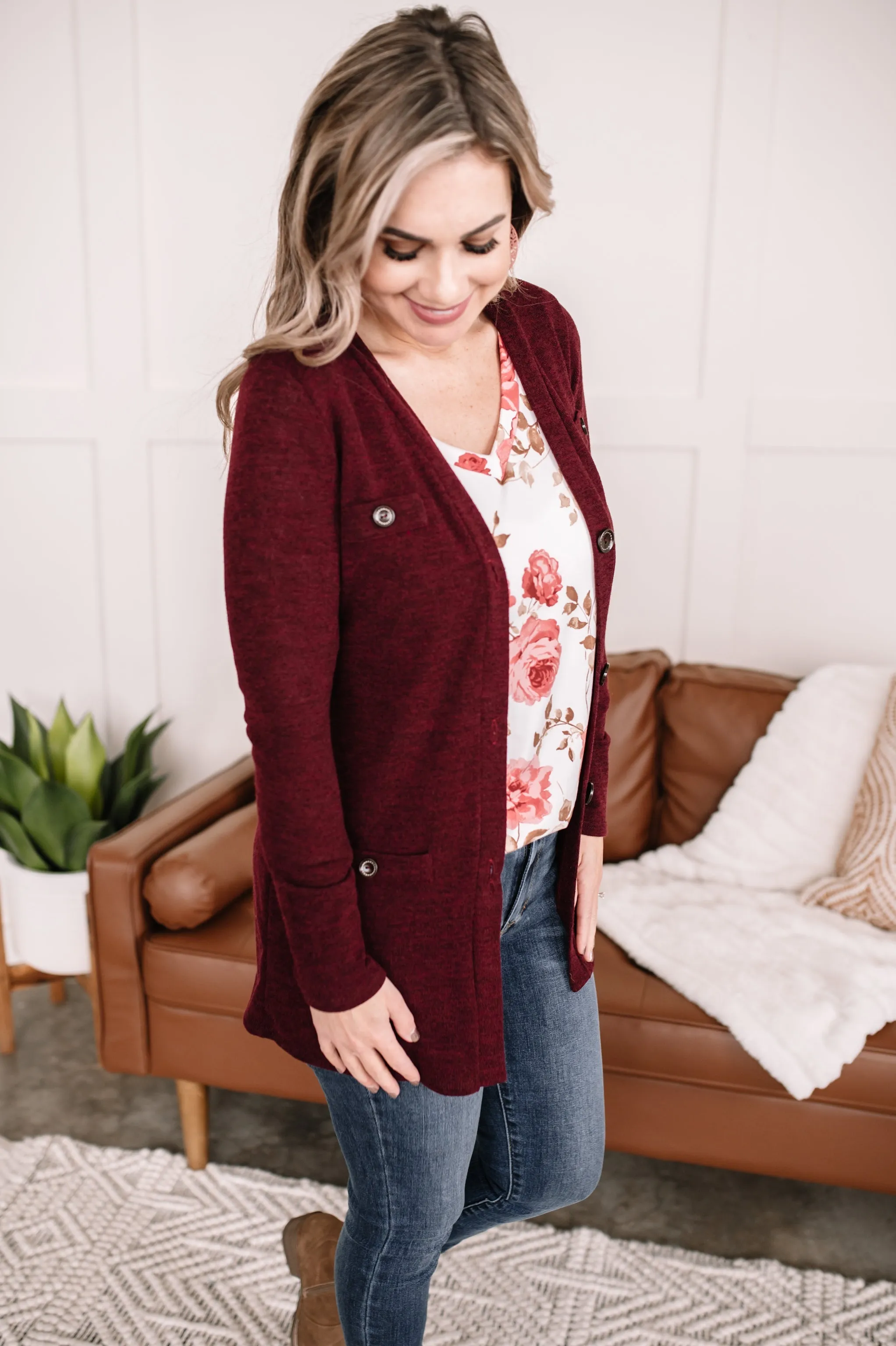 Pocket The Difference Button Down Cardigan In Burgundy