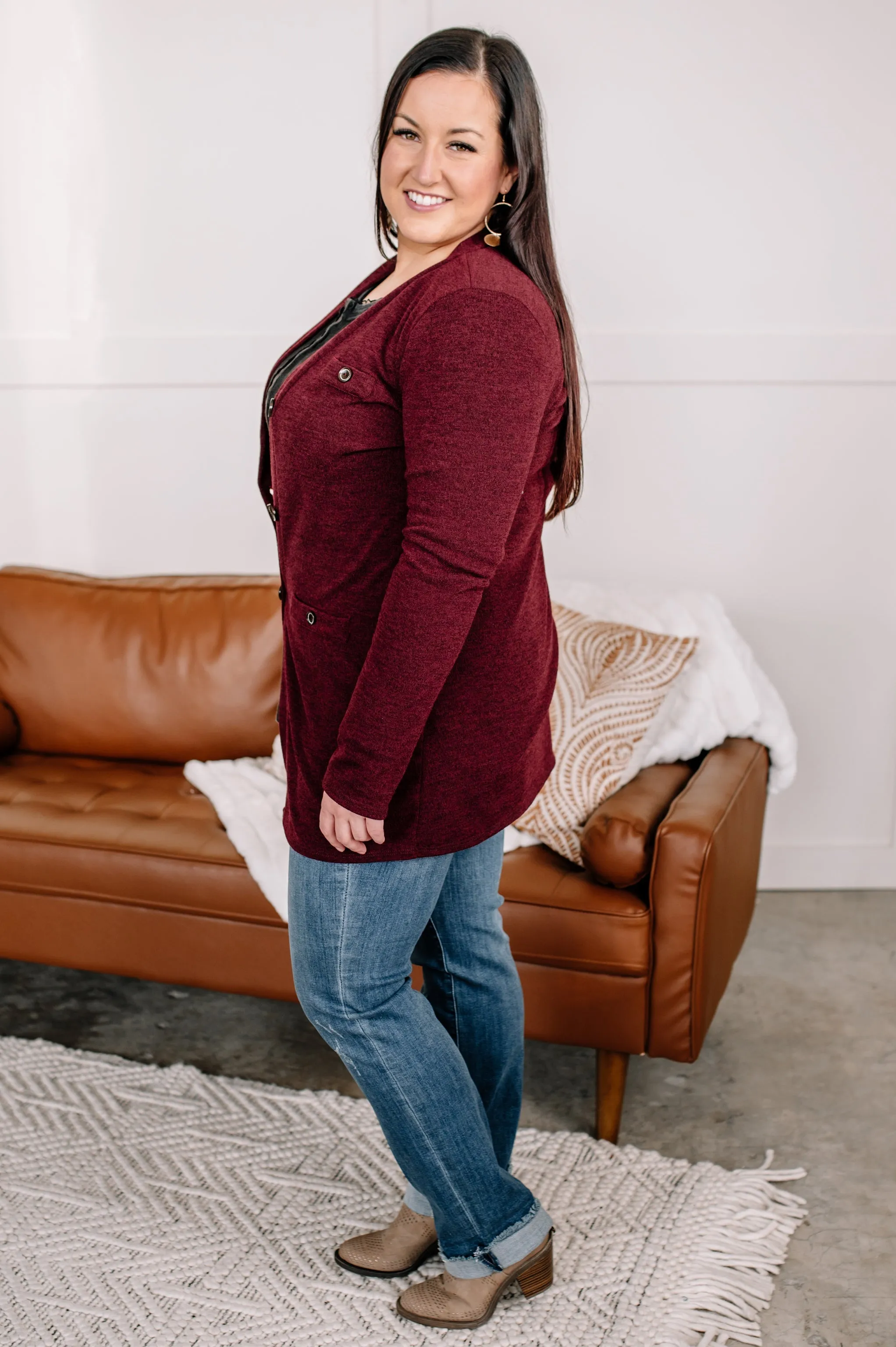 Pocket The Difference Button Down Cardigan In Burgundy