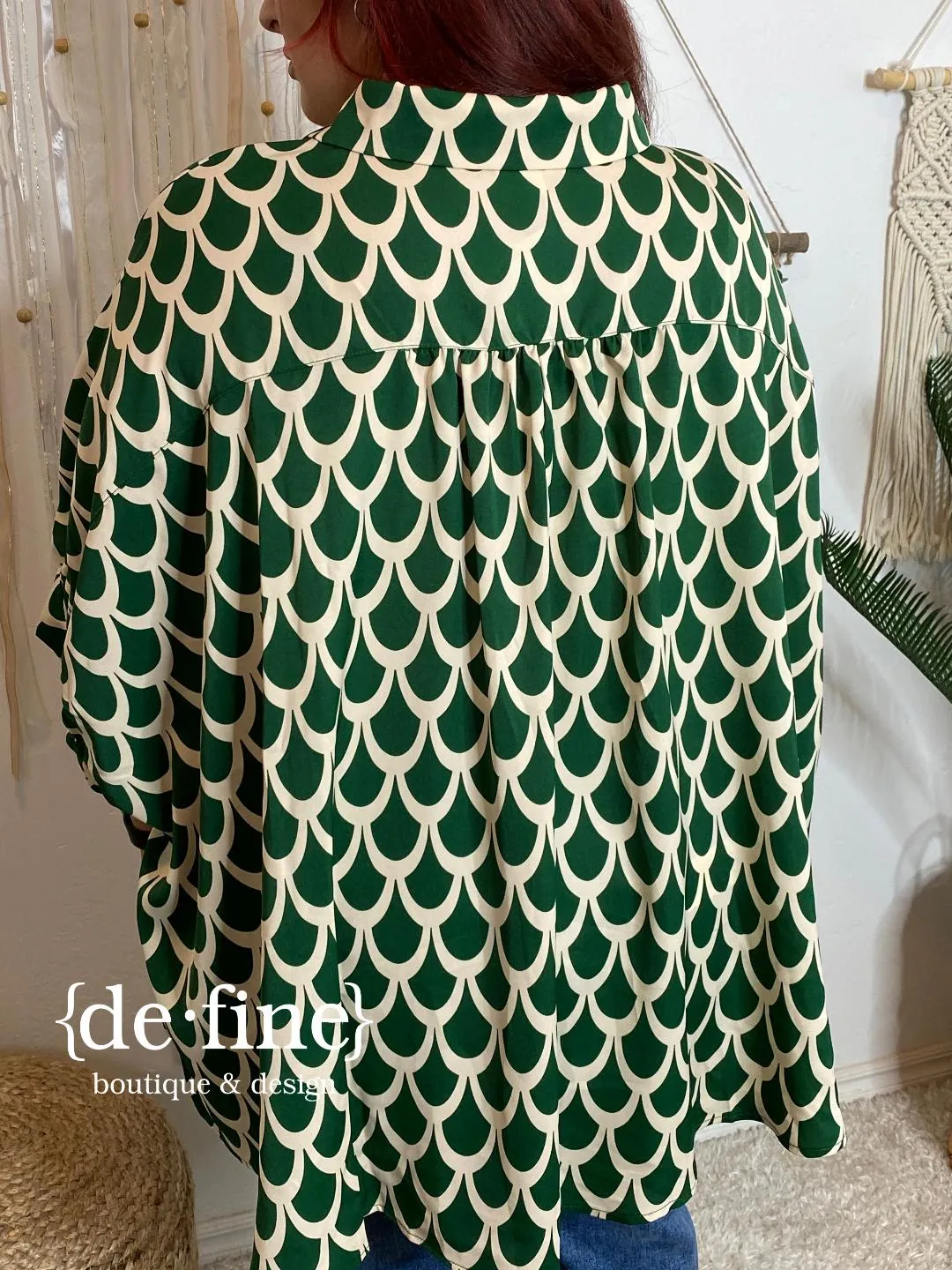 Scalloped Oversized Blouse in Black or Kelly Green in Curvy