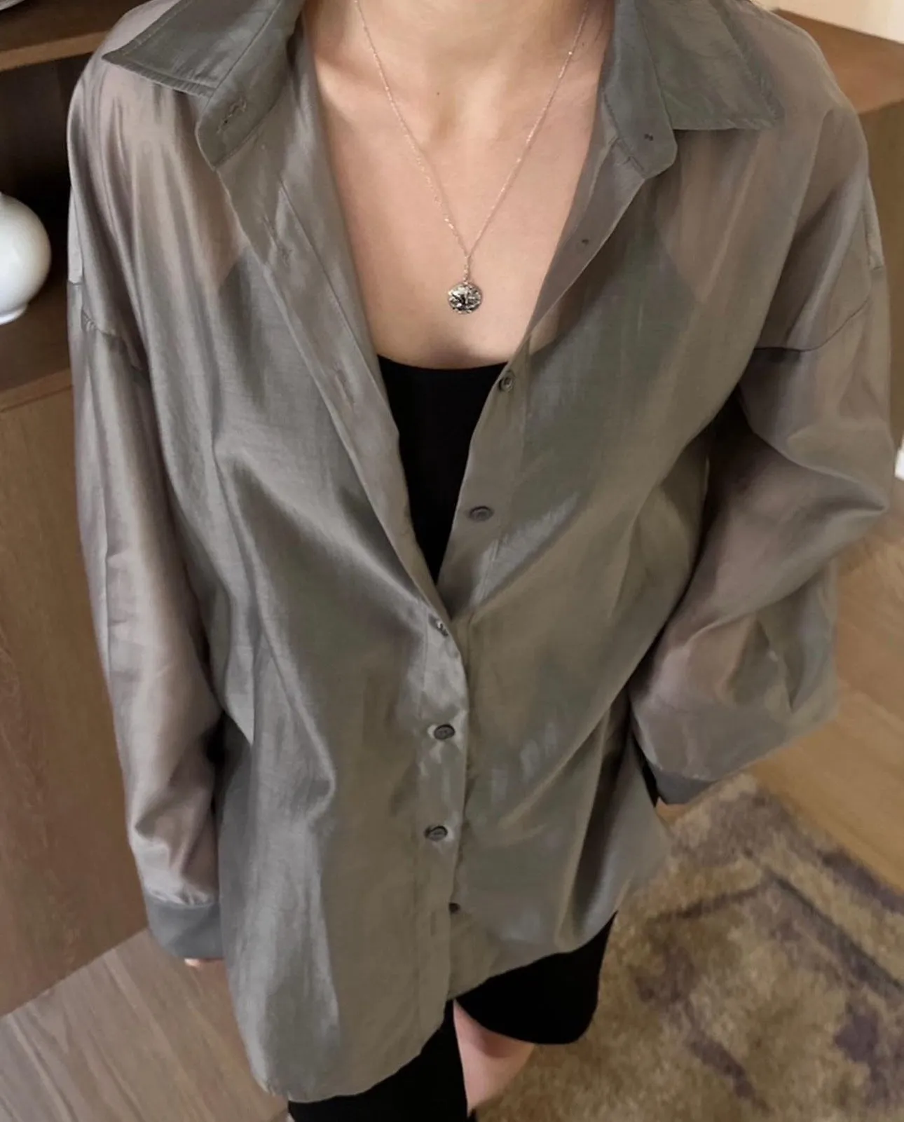Shiny Tencel Loose Fit Two-Way Shirts