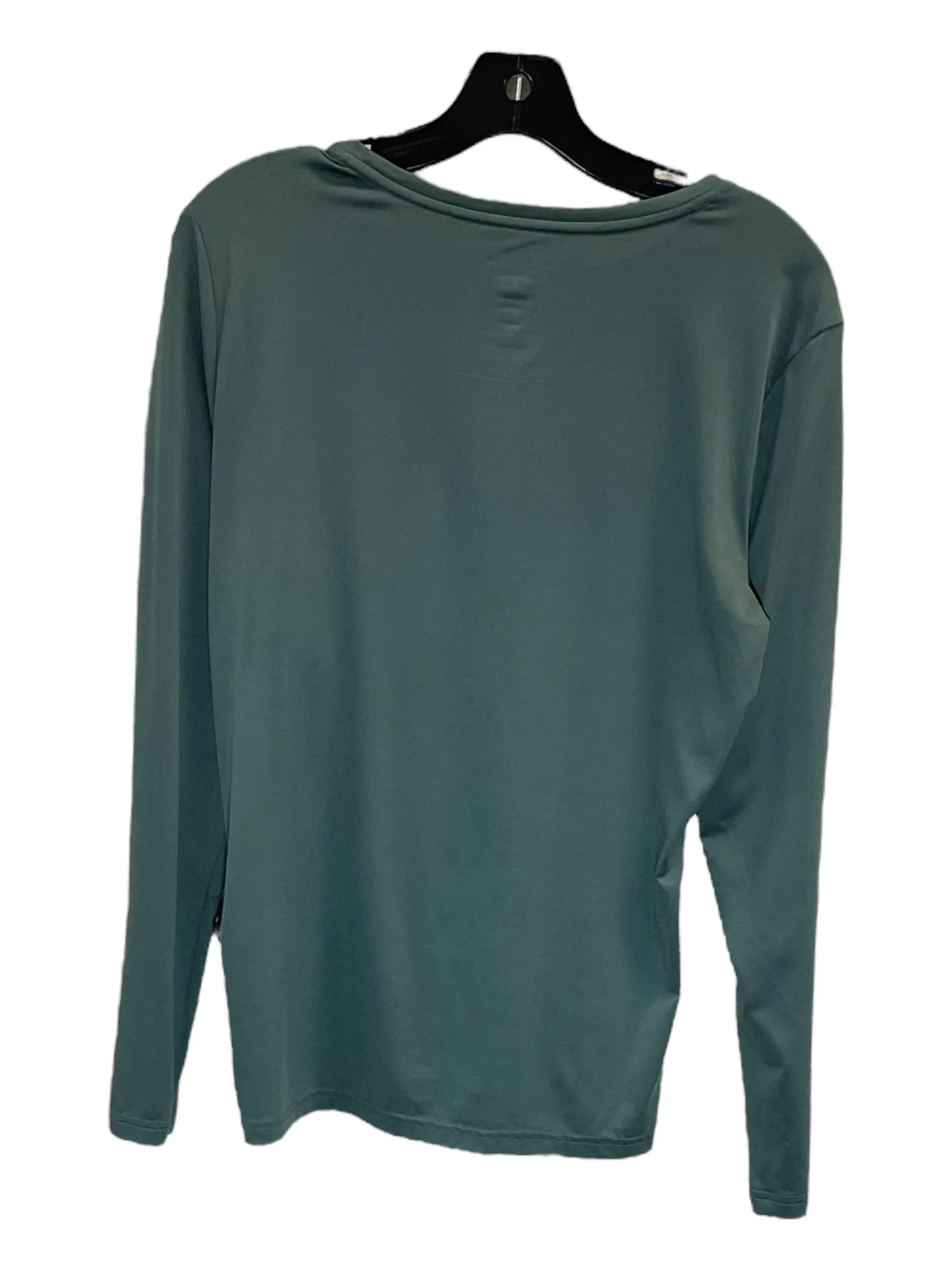 Top Long Sleeve Basic By Clothes Mentor  Size: M