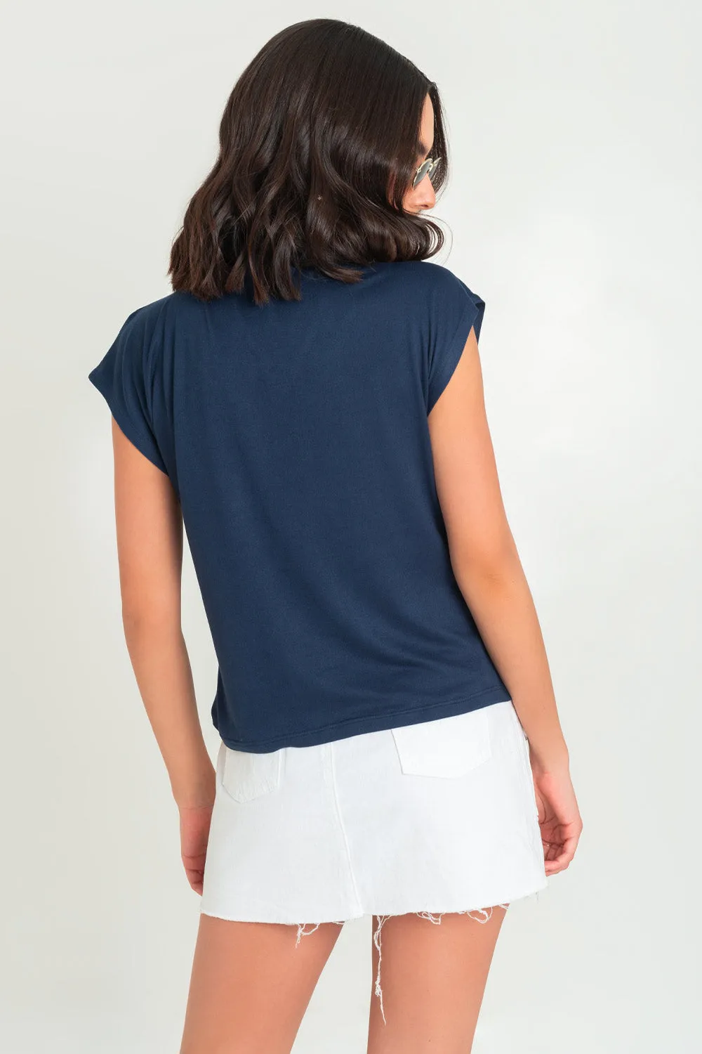 Top oversized cuello v manga corta