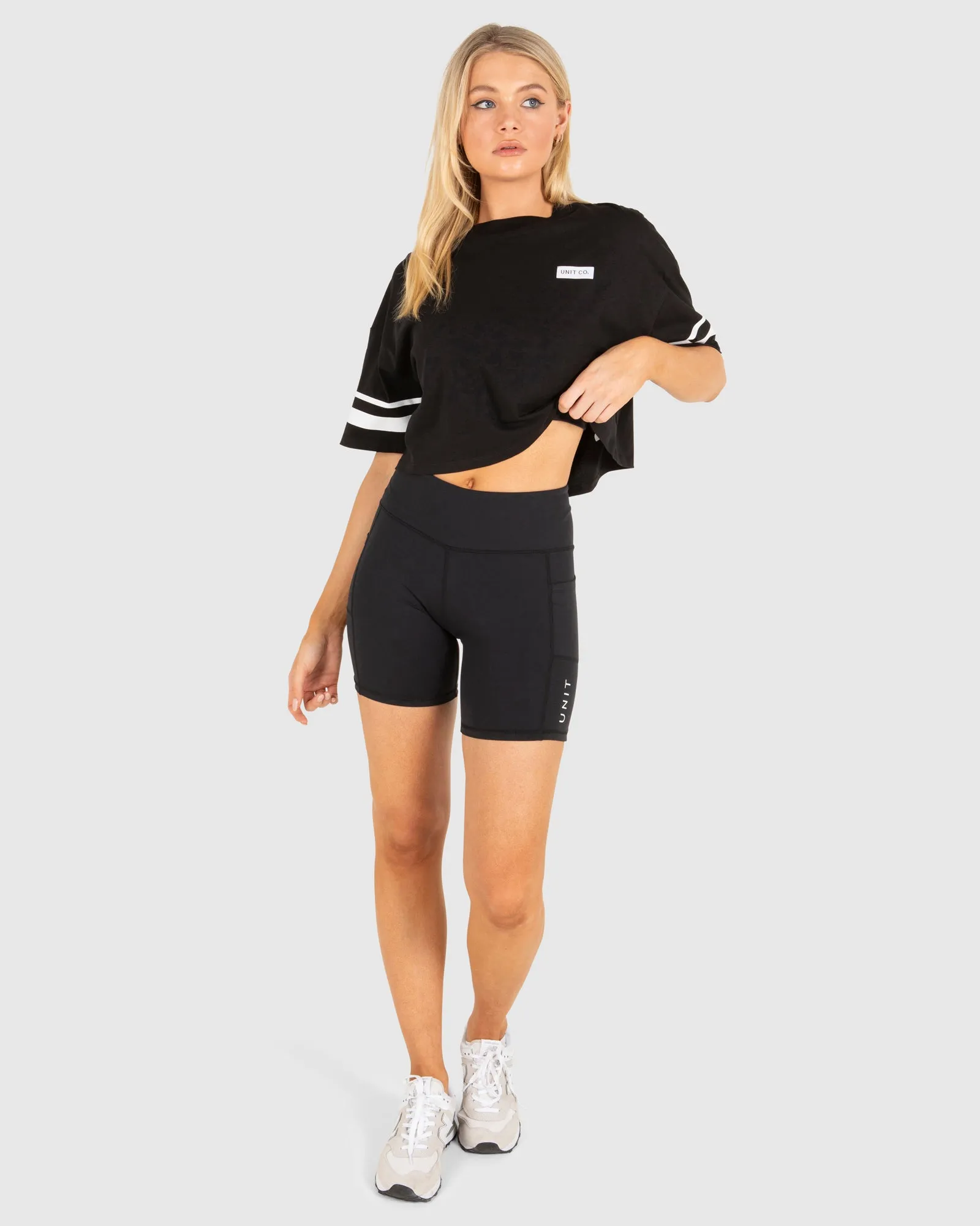 UNIT Skate Ladies Oversized Cropped Tee