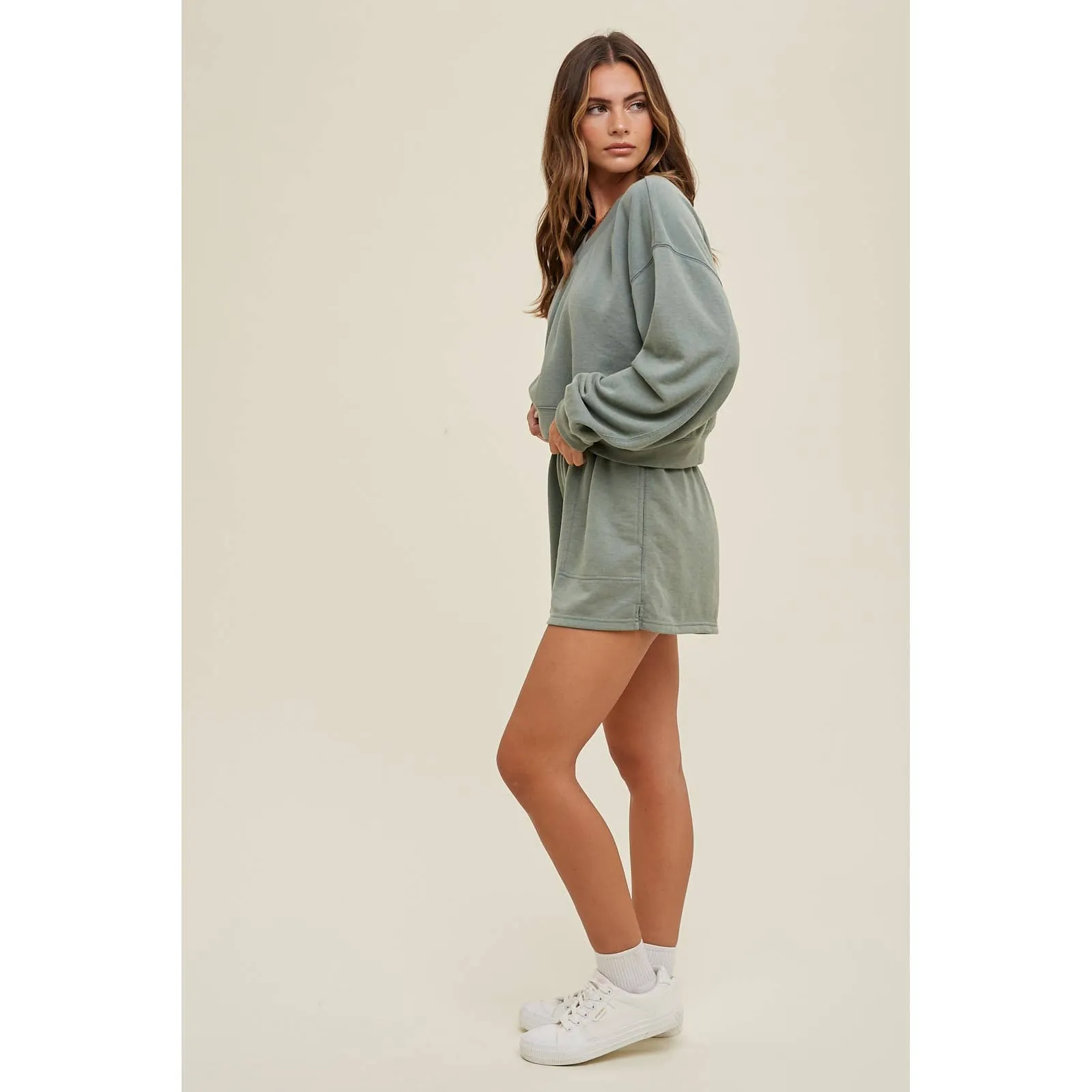 URBAN EASE CROP SWEATSHIRT