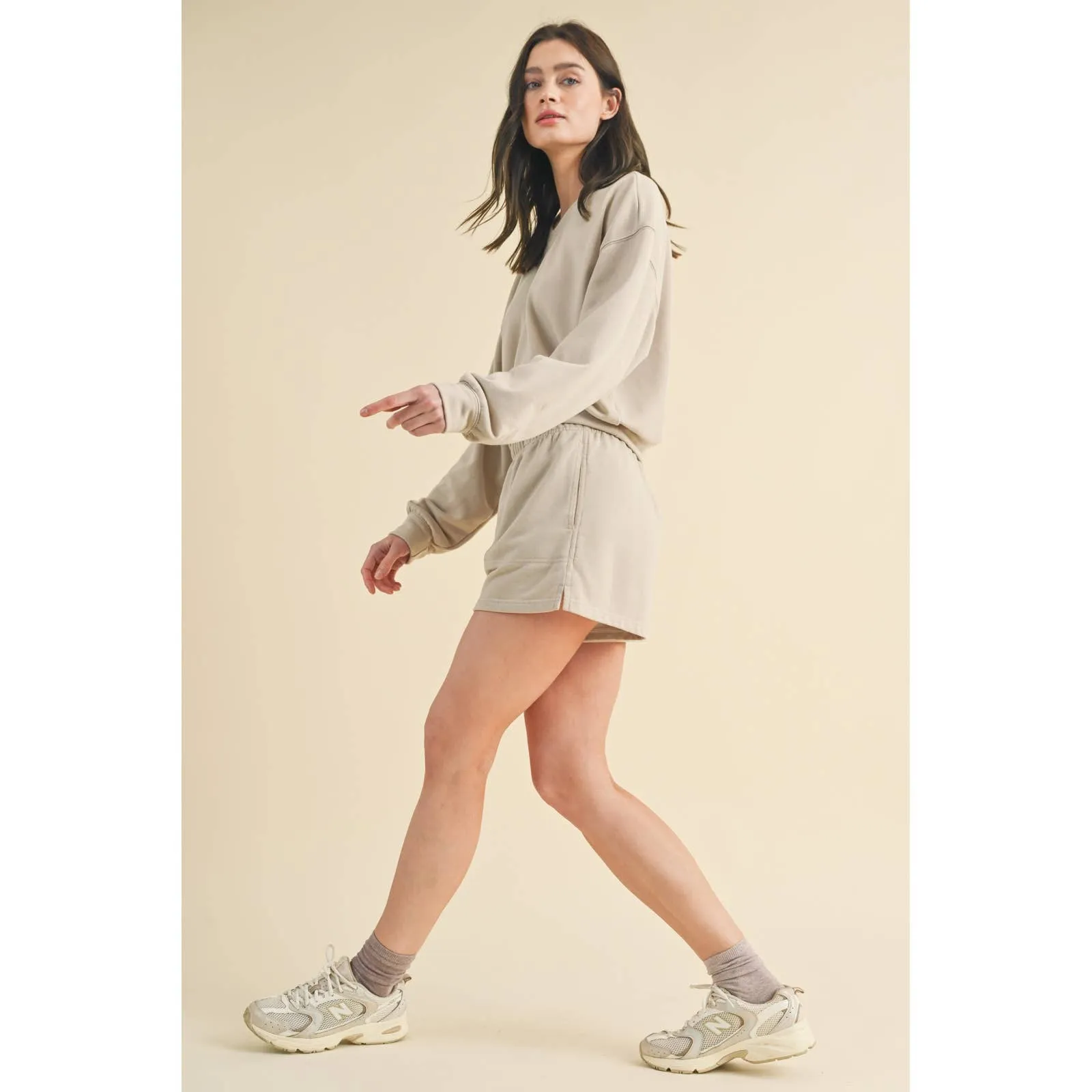 URBAN EASE CROP SWEATSHIRT