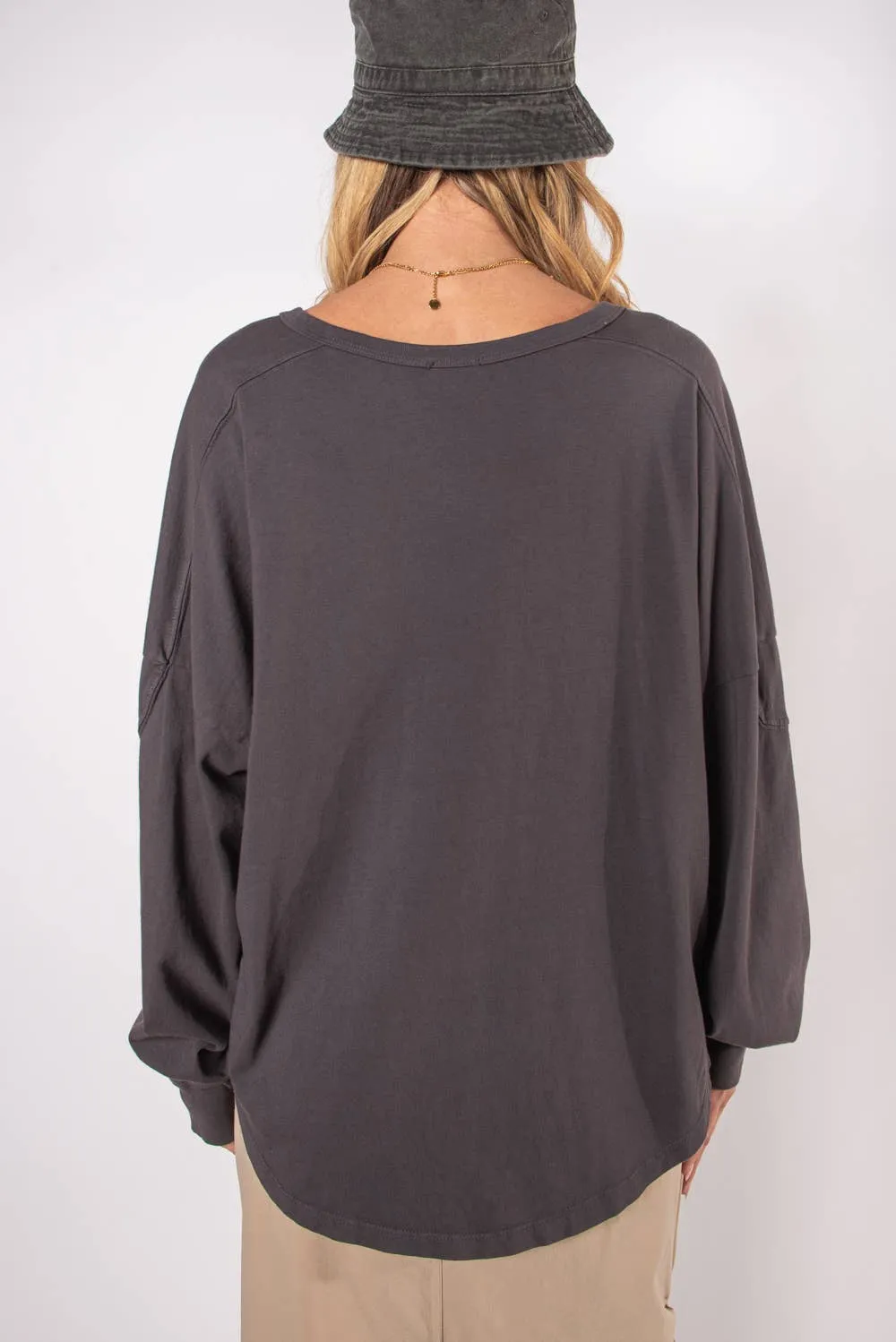 WASHED OVERSIZED PREMIUM COTTON NOTCH NECK TEE
