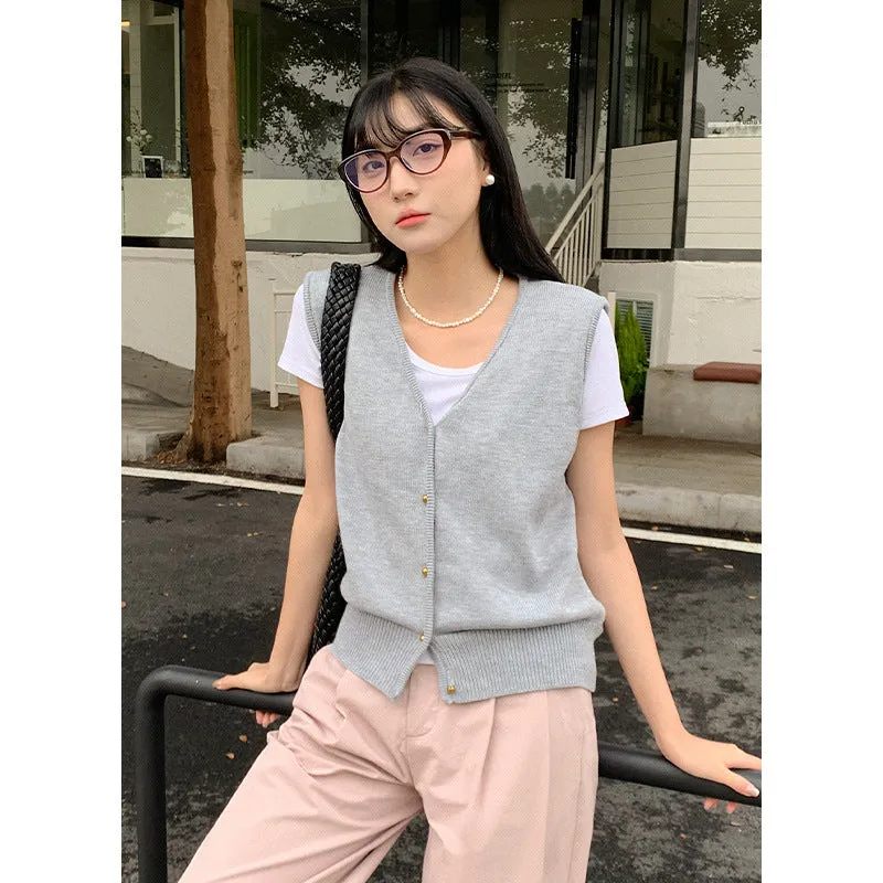 Wool sleeveless vest